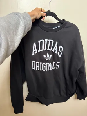 Adidas Crewneck thumbnail 1