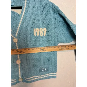 Taylor Swift 1989 Taylor's Version Cardigan Blue Seagull XS/SM Official Merch thumbnail 9