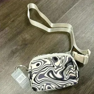 GOGO belt bag Black thumbnail 1