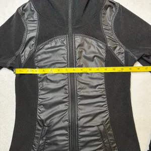 Lululemon Women’s Run Gust Buster Jacket Black Full Zip Athletic thumbnail 4