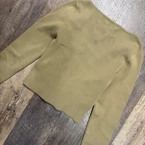 Meshki size small Olive green‎ long sleeve thumbnail 2