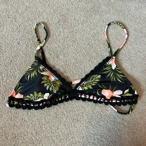 Xhilaration Padded Triangle Bikini Top Size XS thumbnail 1