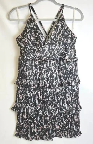 Lulus Quaint Cute Black Floral Pleated Tiered Mini Dress Lined XL New thumbnail 1