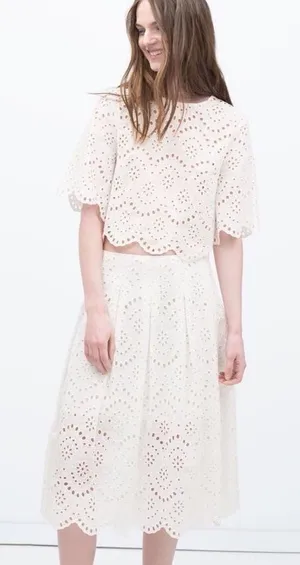✨HP✨ZARA  - CROPPED EMBROIDERED LASER-CUT TOP✨ thumbnail 1