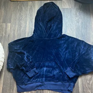 Boys Lie BLUE VELOUR CROPPED HOODIE thumbnail 1