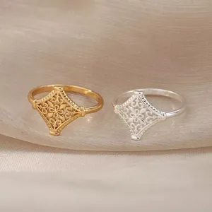 Boutique NEW 14k White Gold Plated Cut‎ Out Filigree Hollow Flower Ring, Size 7 thumbnail 8