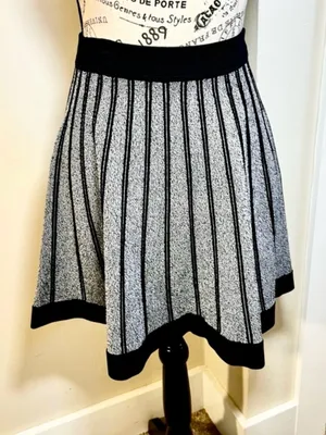 ALC Frank 💥Black Gray Marled Knit A-Line Flare Knit Skirt Pull-On Stretch Size S💛 thumbnail 3