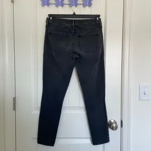 EUC | GAP women’s true‎ skinny black denim jeans — size 28 thumbnail 5