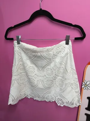 Abercrombie White Lace Mini Skirt thumbnail 2