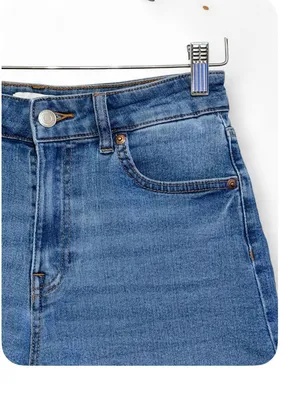 H&M Women's High-Waisted Stretch Denim Mom Shorts Size 8 thumbnail 6
