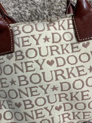Dooney & Bourke Tan Logo Canvas Vintage Shoulder Bag Heart Star Detail thumbnail 9