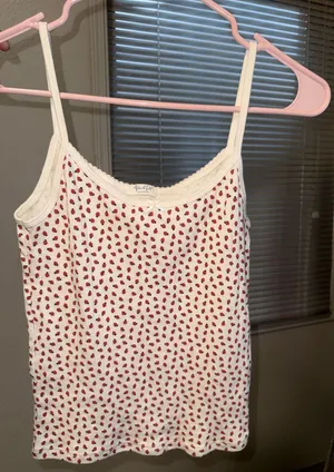 Brandy Melville Strawberry Top Tank John Galt thumbnail 2