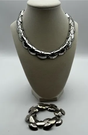 ✨ Bold Chunky Silver Tone Necklace & Bracelet Set ✨ thumbnail 1