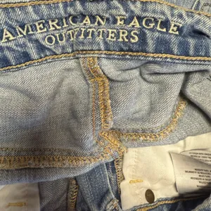 American Eagle Outfitters Light Blue Distressed Jean‎ Shorts thumbnail 5