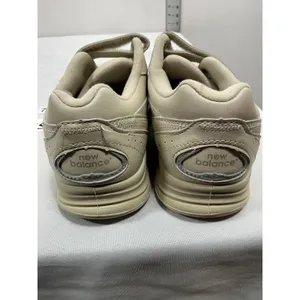 Womans Excellent Condition New Balance 577 Walking Sneakers 6.5 Beige thumbnail 4