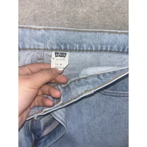 levis vintage 90s usa made womens size 14 style 16550 Mom Jeans Tapered Hi rise thumbnail 3