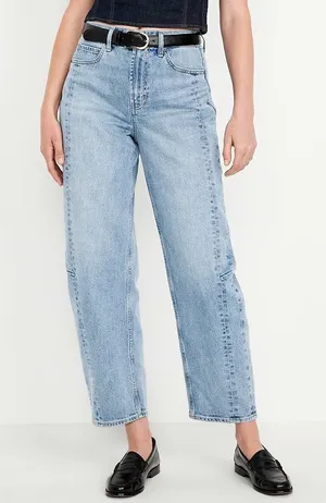 Old Navy High-Waisted Barrel Ankle Jeans Size: 8 petite thumbnail 1