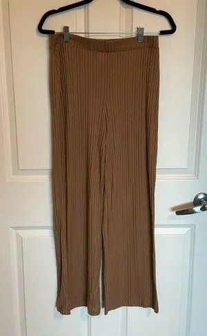 Adorable H&M wide leg tan ribbed pants size medium thumbnail 1
