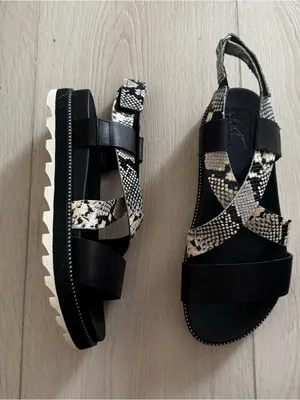 Sorel Roaming Crisscross Sandal thumbnail 3