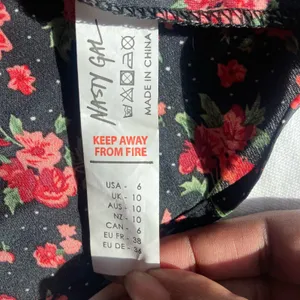NWT Nasty Gal Bright Floral Ruched Bust Tie Shoulder Mini Dress Size 6 thumbnail 7