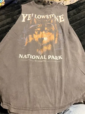 Yellowstone National Park Wyoming Shirt - Gray with Wolf Graphic thumbnail 1