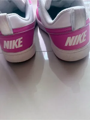 Nike Kids White and Pink Low-Top Sneakers thumbnail 12