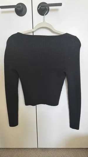 Abercrombie cropped sweater thumbnail 2