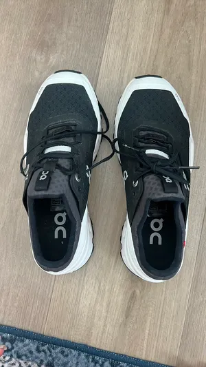 Black On Cloud Sneakers thumbnail 4
