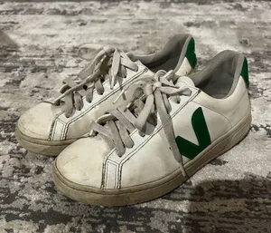 VEJA White & Green Lace Up Sneakers Size 6 US thumbnail 1