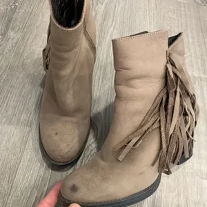 Steve Madden Beige Tassel Booties thumbnail 2