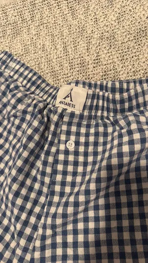Blue and white shorts Size M thumbnail 2