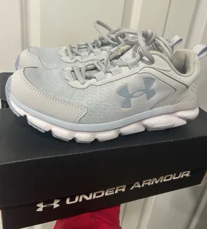 Under Armour Sneakers Women’s thumbnail 1