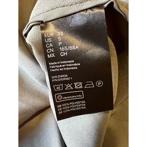 HM Dress Women’s Size Small Sage Green Short V Neck Elastic‎ Waist Silky Feel thumbnail 8