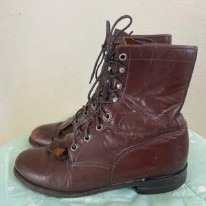 Justin Boots Style L0641 Lace Up Boots Women’s size 7B thumbnail 1