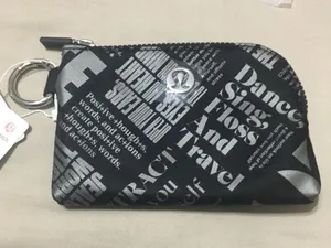 Lululemon Clippable Card Pouch Manifesto Print black / gray thumbnail 11