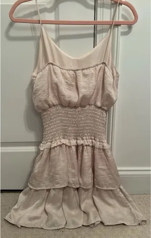 She + Sky Frilly Layered Cream Dress Size Medium thumbnail 5
