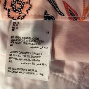 Style &Co chino mid rise short batik print pink size 18 5.5” inseam thumbnail 4