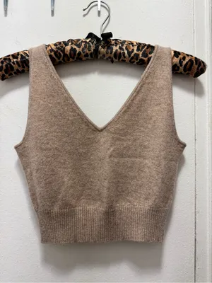 Quince 100% Mongolian Cashmere Cropped Tank in Oatmeal XS thumbnail 3