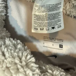Nike large high neck sherpa sweater pullover SP 3665 thumbnail 3