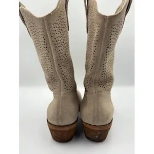 BCBGeneration‎ Suede Western Boots Tan Perforated Cowgirl Festival Tailgate 7.5 thumbnail 3