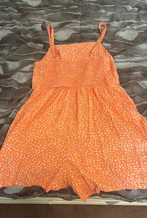 Old Navy Floral Romper S thumbnail 2