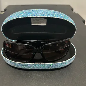 Guess Black and Blue Fashion Sunglasses thumbnail 3