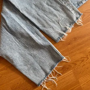 Abercrombie & Fitch Ultra High Rise 90s Straight Jean Curve Love Size 29 thumbnail 3
