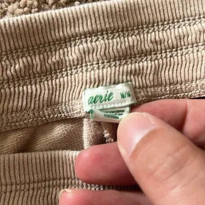 Aerie beige jogger pants‎ M thumbnail 6