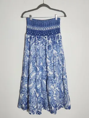 Shein Blue and White Floral Paisley Maxi Skirt Size Medium NWOT thumbnail 3