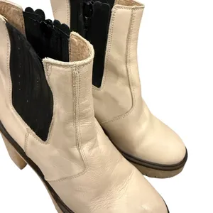 Free People James Chealsea Cream leather and Black Heeled Boots size 7 thumbnail 2