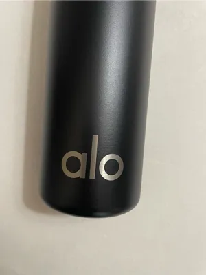 ALO Yoga Black Aluminum Water Bottle with Carry Handle NWT 24oz thumbnail 8