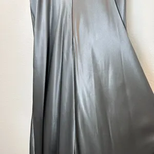 MARC BOUWER GLAMIT Size (4) Women's Dress Gray 100% Silk Formal Beaded‎ thumbnail 11