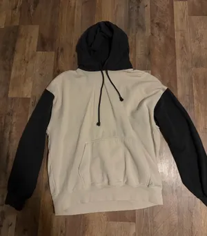 Brandy Melville Hoodie thumbnail 1
