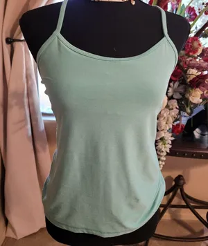 Lululemon tank top thumbnail 1